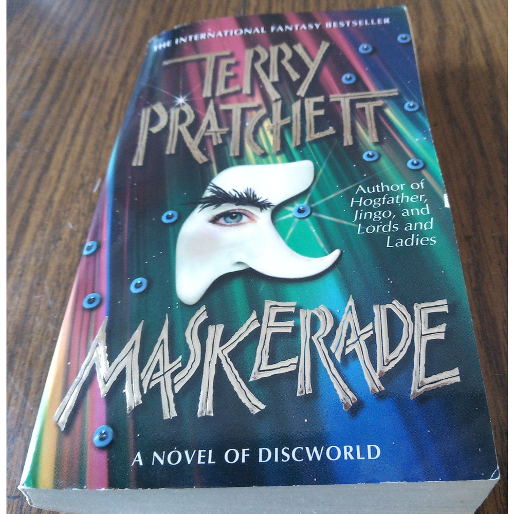Maskerade By Terry Pratchett (1998 Harper Collins)
